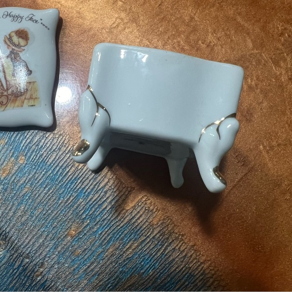 Vintage Holly Hobbie Porcelain Trinket Box Put on a Happy Face Japan - Picture 6 of 13